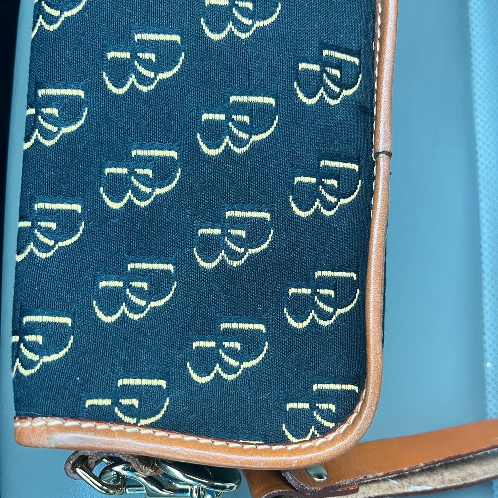 Dooney & Bourke Black and Tan Clutch with silver Accents - Picture 3 of 9